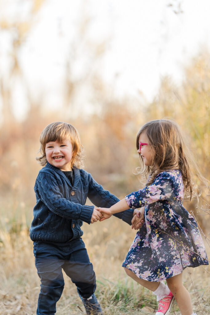 Extended family photo session at golden hour with Claire Katan Creative in Omaha.